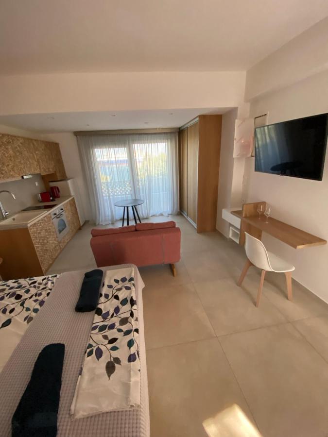 Anax Suite Pera Gyalos Exterior photo